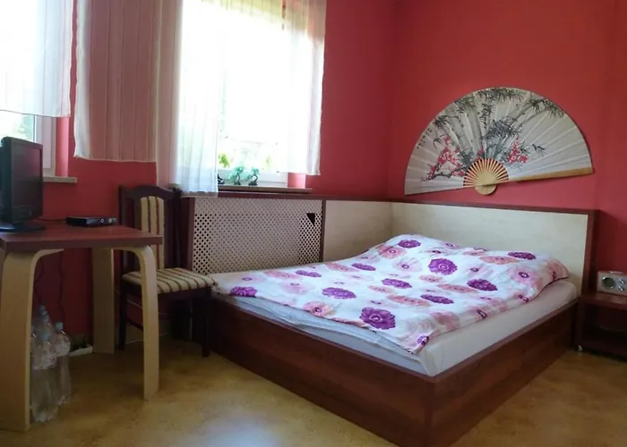 Pod Lasem Habitación en casa particular *